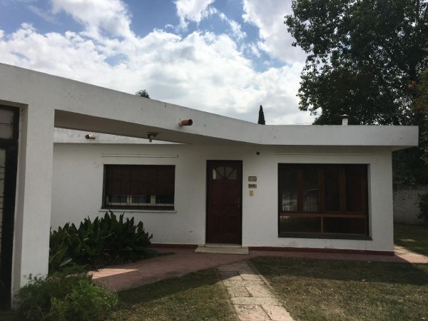 VENDO CASA DE TRES DORMITORIOS B° VILLA BELGRANO
