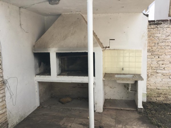 VENDO CASA DE TRES DORMITORIOS B° VILLA BELGRANO